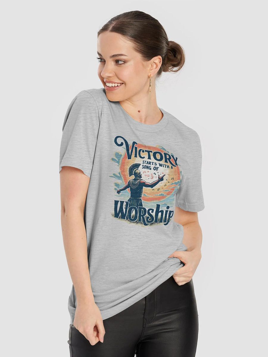 Victory Starts with a Song of Worship T-Shirt product image (37)