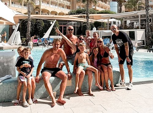 Happy 40th Bro! @dan_drb
The most bittersweet week. 
Made memories to last a lifetime and a week of sunshine family and frien...