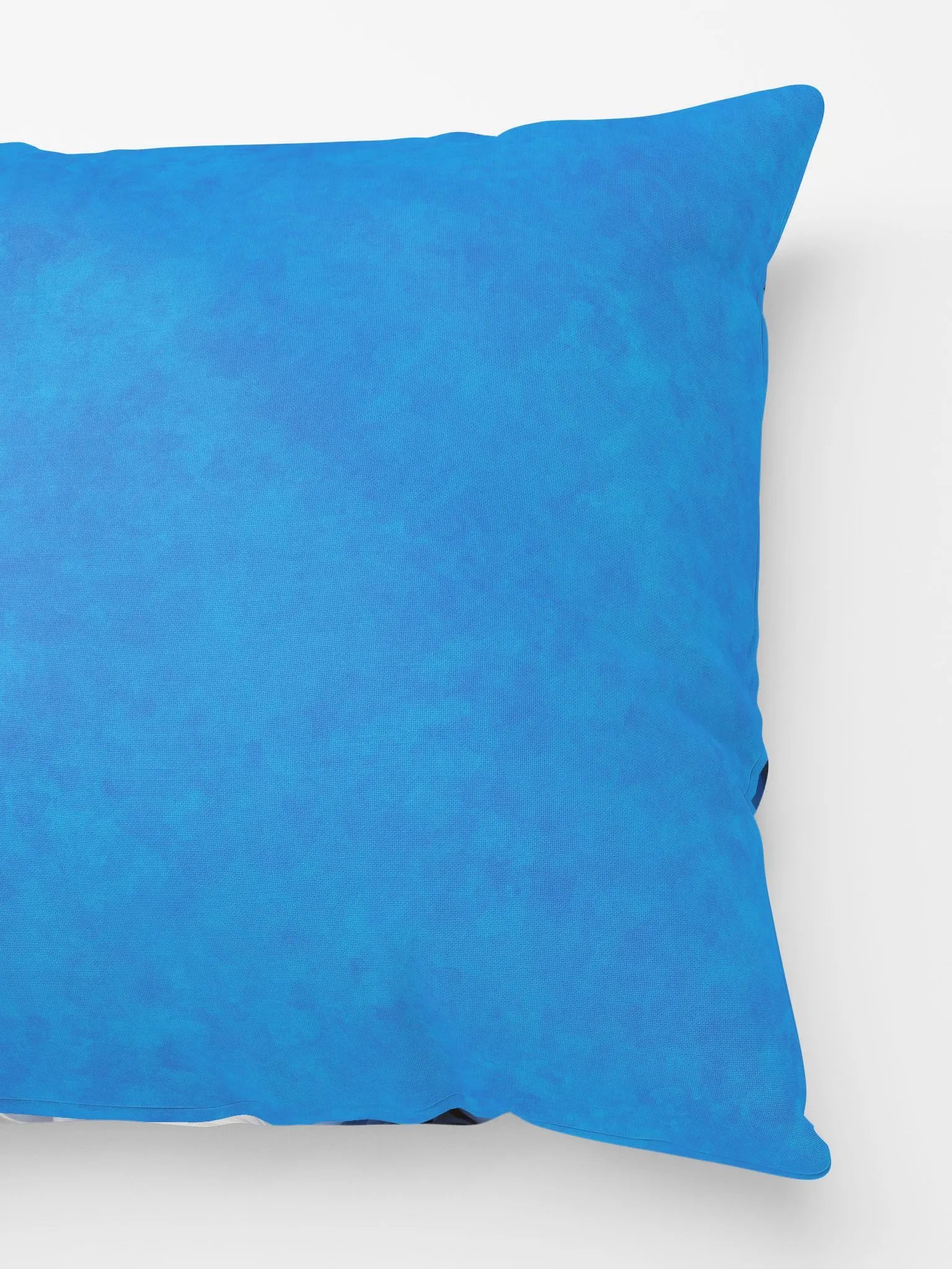 Blue-Eyed Kitten Winter Magic Pillow product image (2)