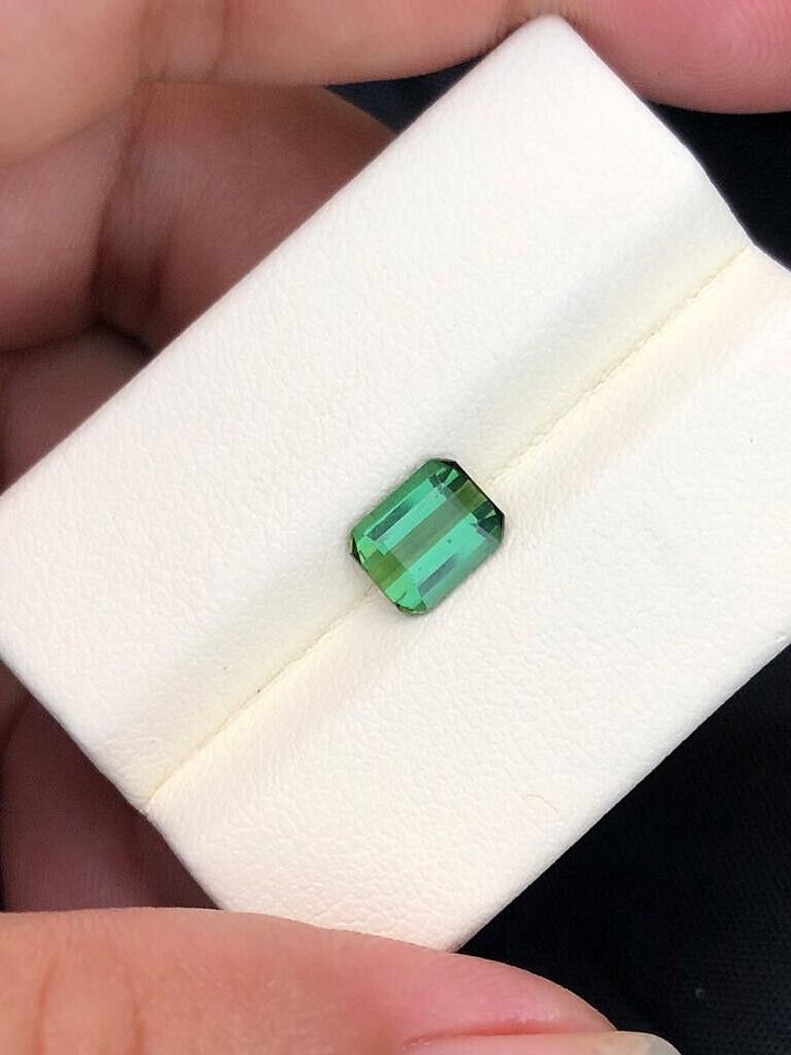 TOURMALINE EMERALD CUT GREEN COLOR STONE FOR RING, JEWELRY & GIFTS, 1.40 CARAT product image (2)