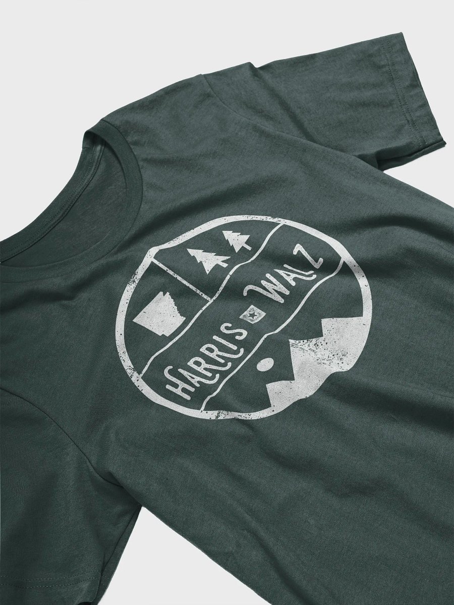 Nature-Inspired Emblem T-Shirt product image (63)