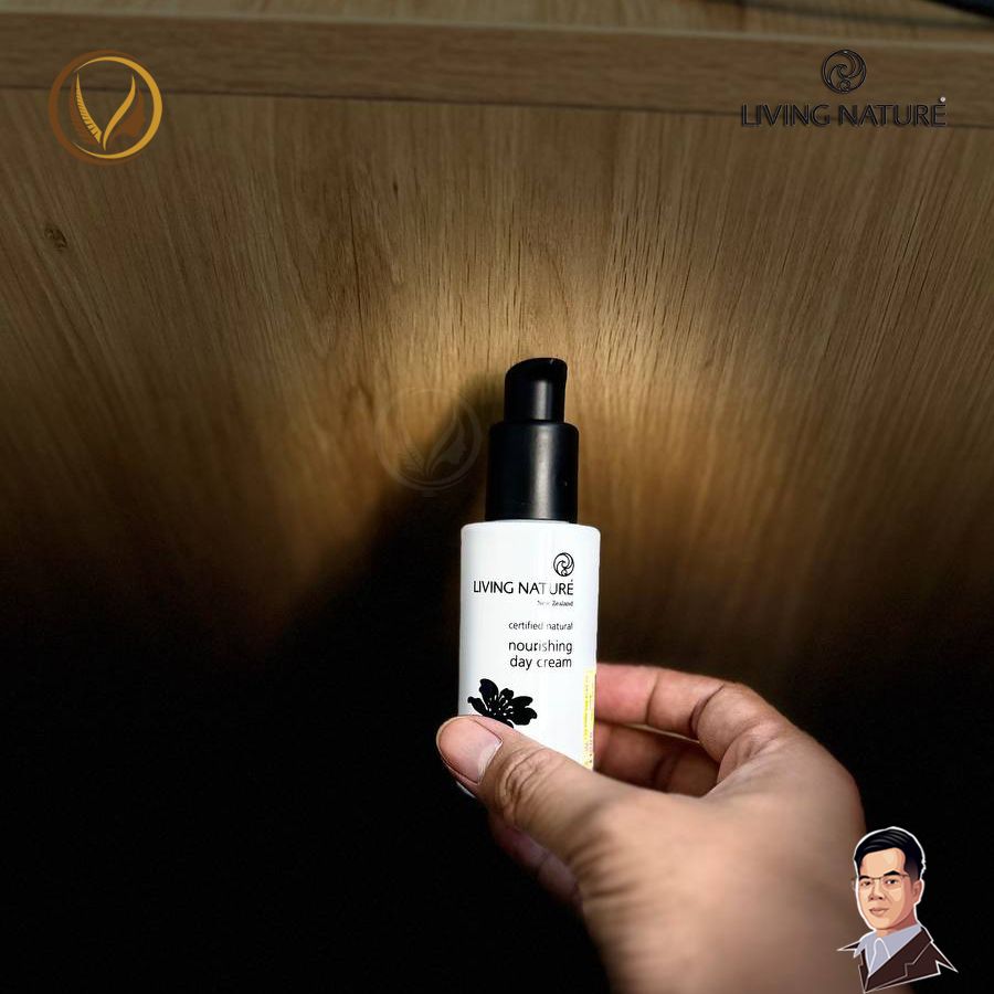 Kem dưỡng ban ngày Living Nature Nourishing Day Cream 60ml product image (5)