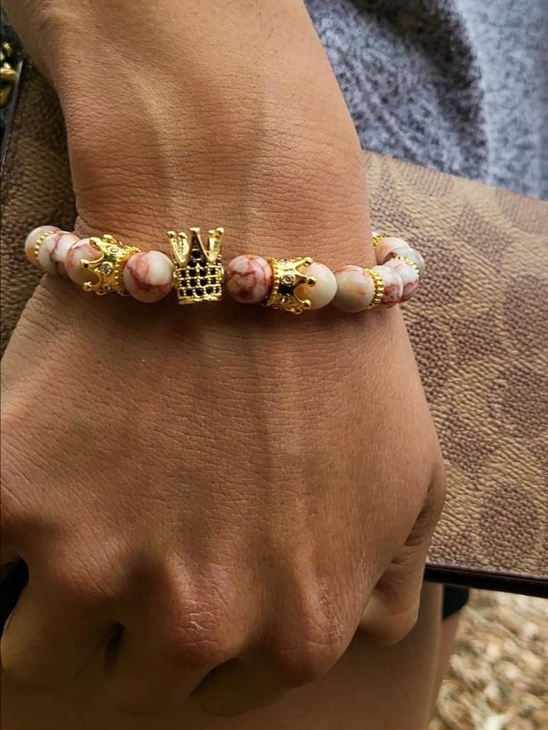 The Armored Kingdom Pink Petal Crown Stone Bracelet product image (5)