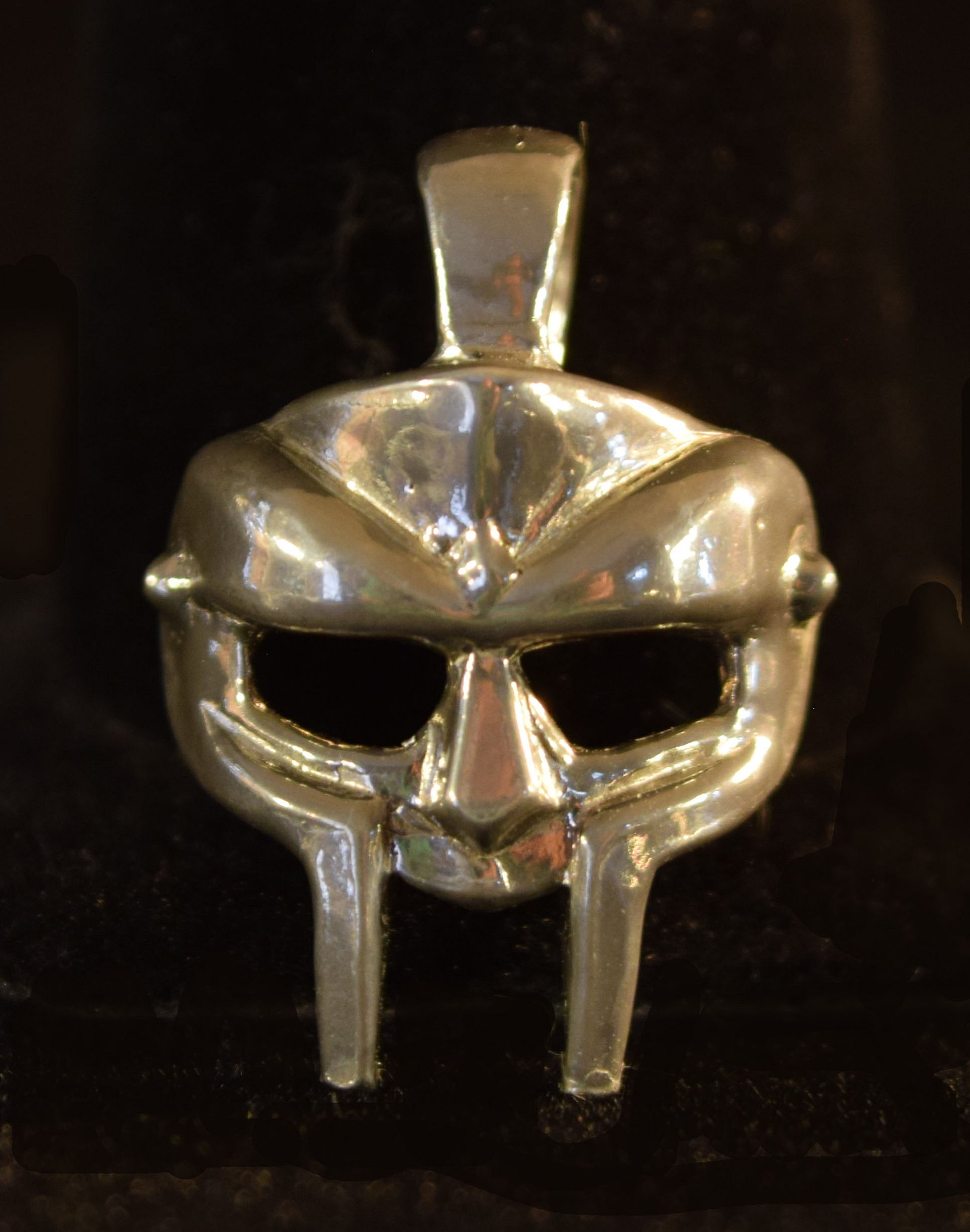 DOOM PENDANT product image (1)