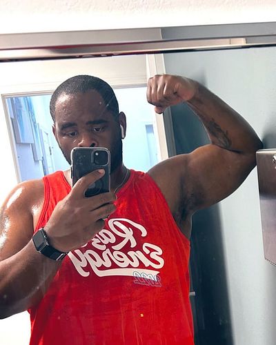 That late night gym sesh is just what I needed last night 🫡

Don’t forget to get some exercise in at some point this weekend!...
