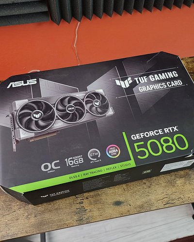 Finally got a 5080. New PC getting built tn. Can't wait to stream Minecraft at 12k 40000fps!!!!! twitch.tv/officialtelamonn

...