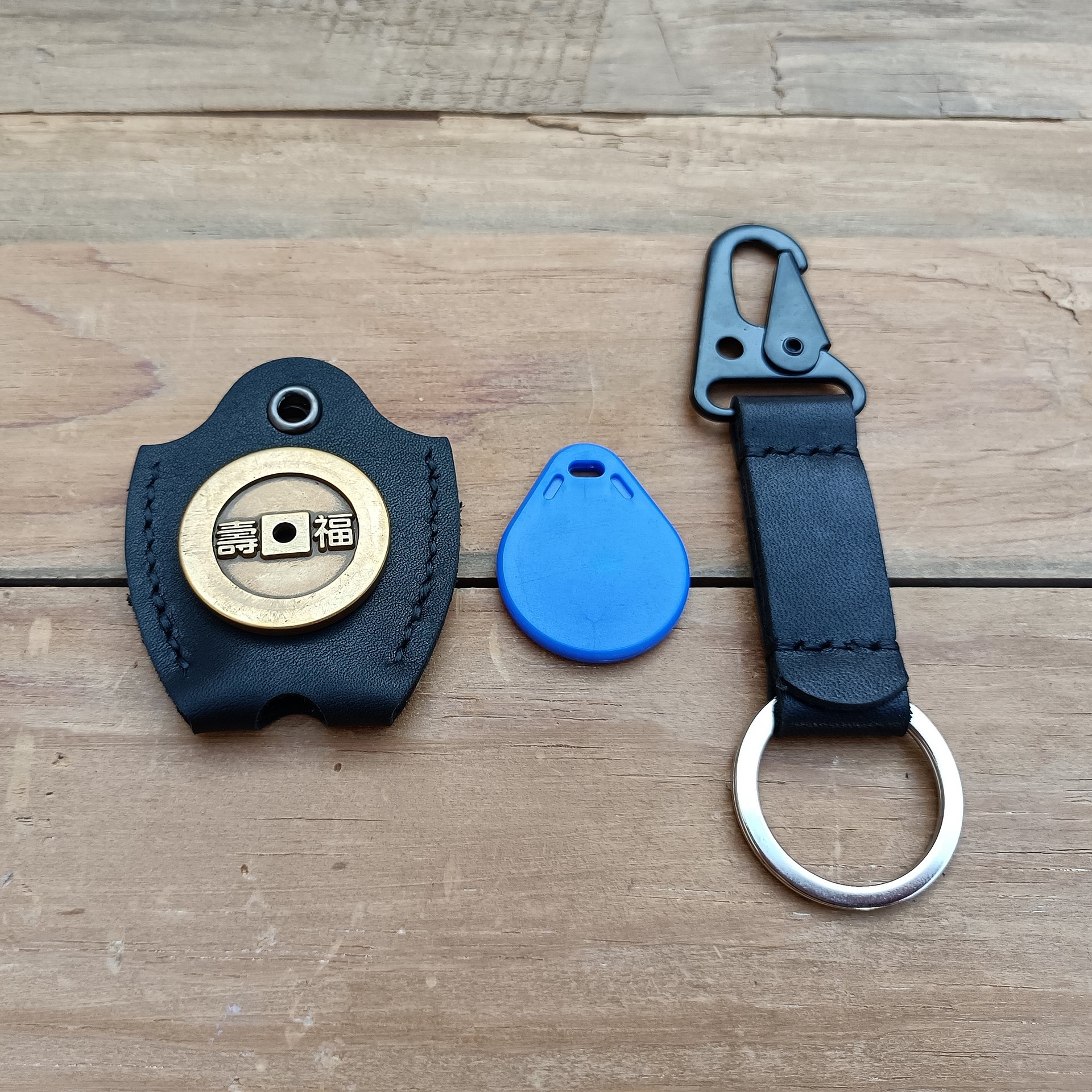 MEEBOY Handmade Leather car Key Sleeve for Broken Key car Key Cover for Men and Women product image (6)