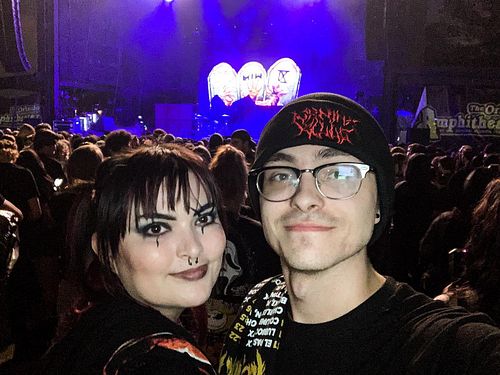 i got to see my favorite bands of all time with my lovely wife, and got to see my all time favorite, ice nine kills. forever ...