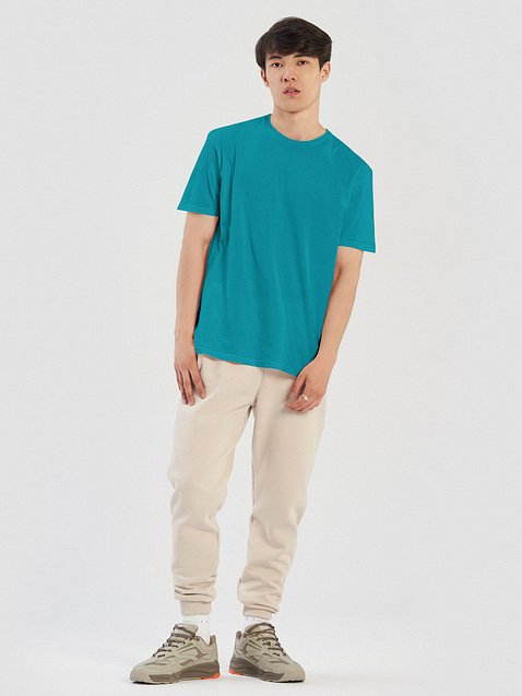 Photo showing Gildan Unisex Softstyle T-Shirt