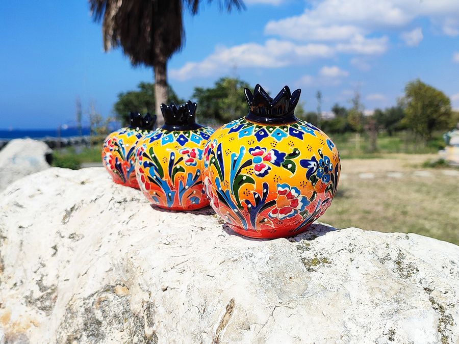 Infuse Your Home with the Vibrancy of Turkish Art – Ceramic Pomegranate Set — handmade pottery, handmade ceramic, home decor, handmade gift product image (3)