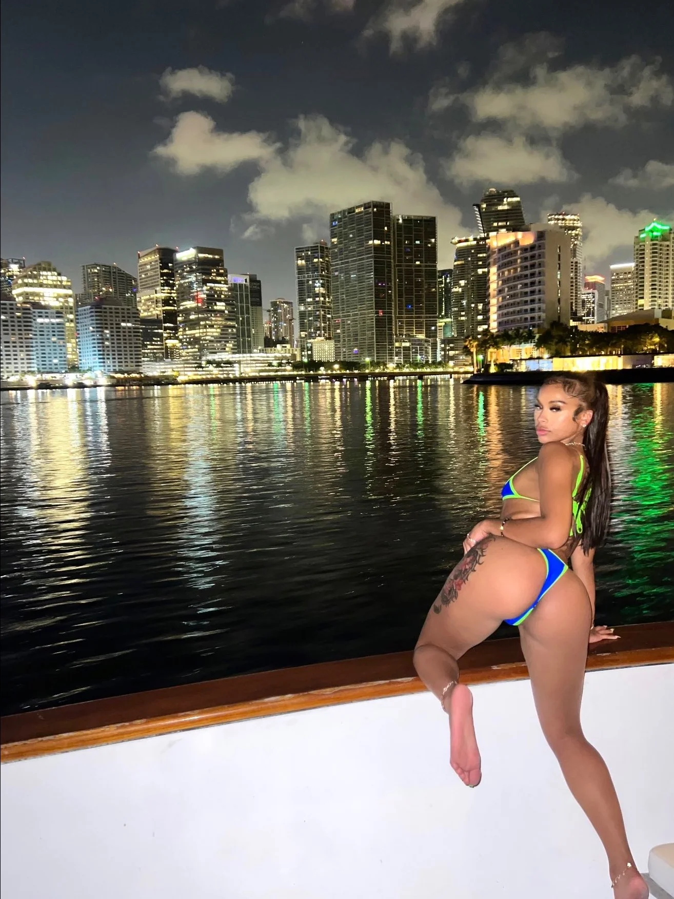 SLIM THICK SLURPING FREAK product image (5)