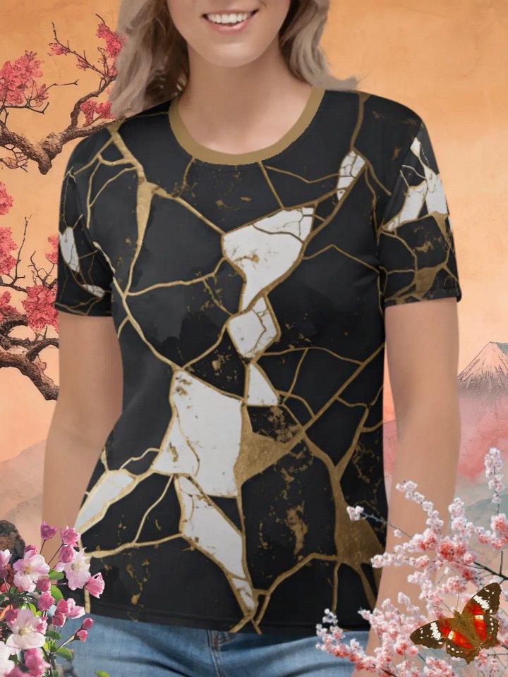 Black, White & Gold Kintsugi Print T-Shirt product image (1)