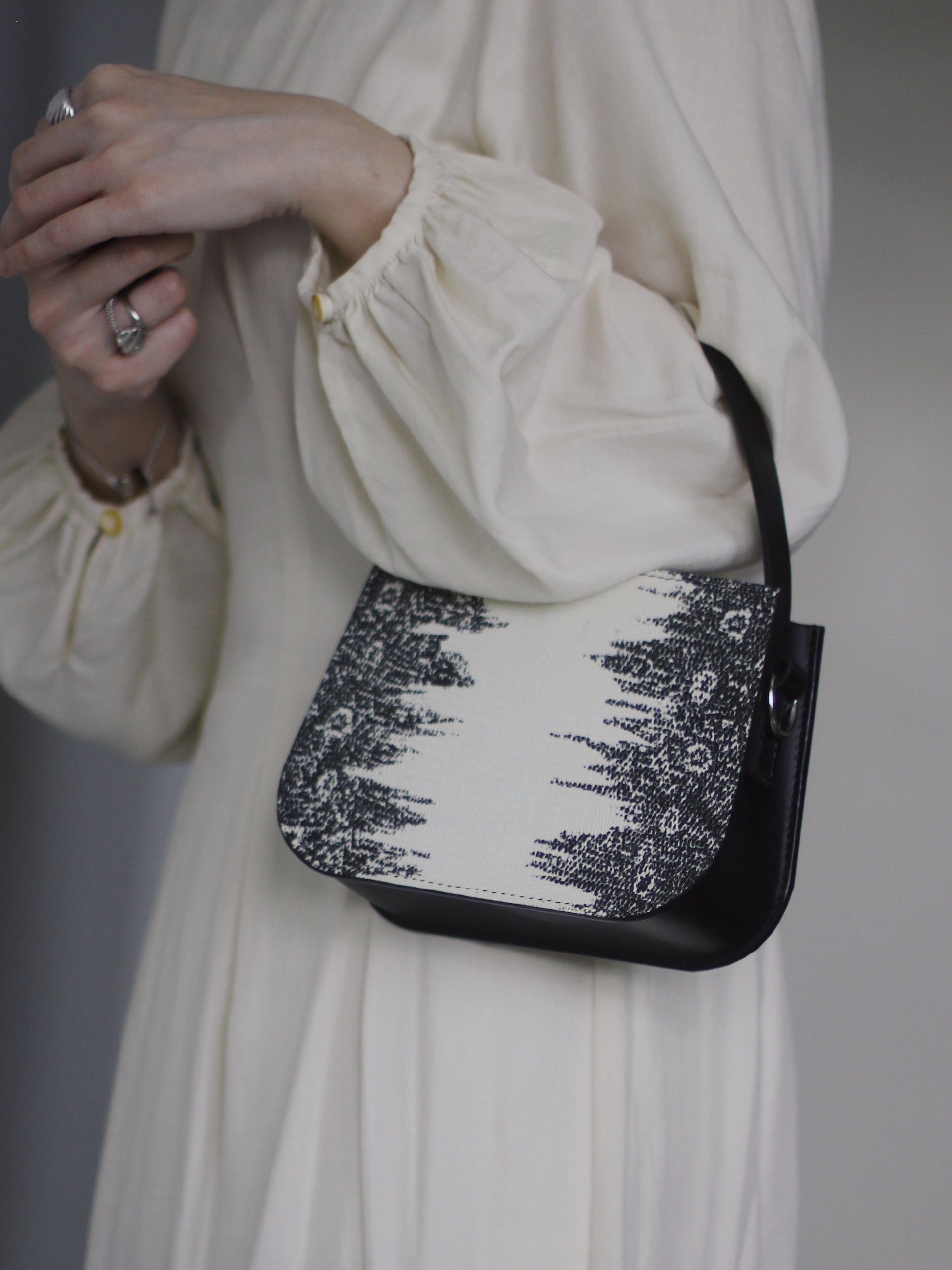 Lizard-embossed Leather two-way Bag with hand-carried strap product image (7)