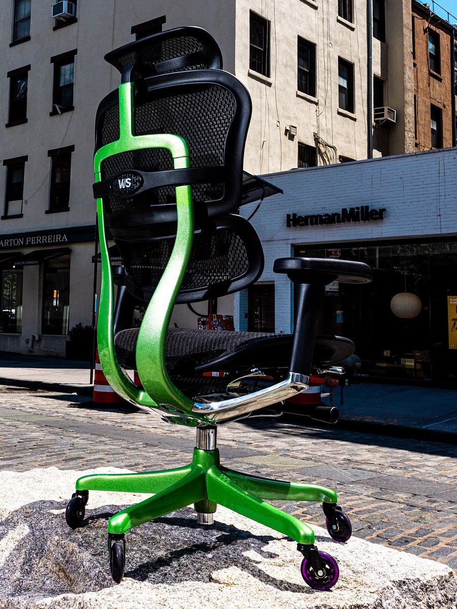 The Hulk product image (1)