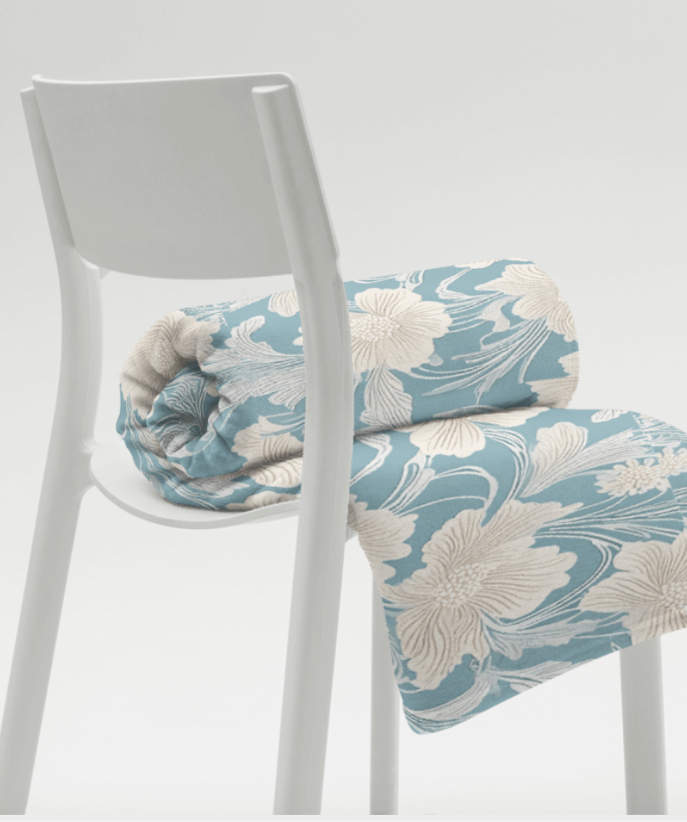 Elegant Floral Reverie Throw Blanket product image (4)