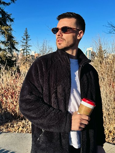 Incase you needed a pick me up ⤵️

I used to make myself endlessly available, believing generosity in friendships and relatio...