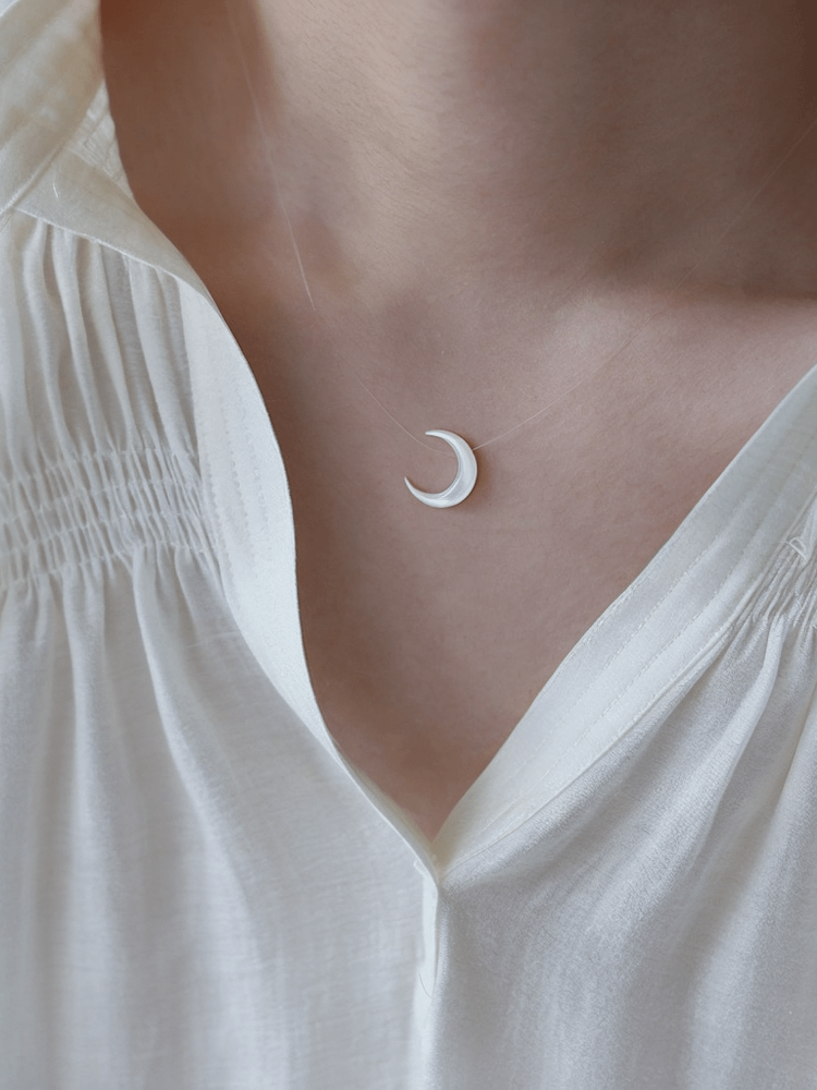 Shell Moon Necklace | 18K Gold Plated product image (5)