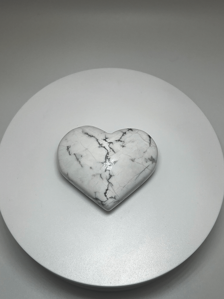 Howlite Worry Stone product image (1)