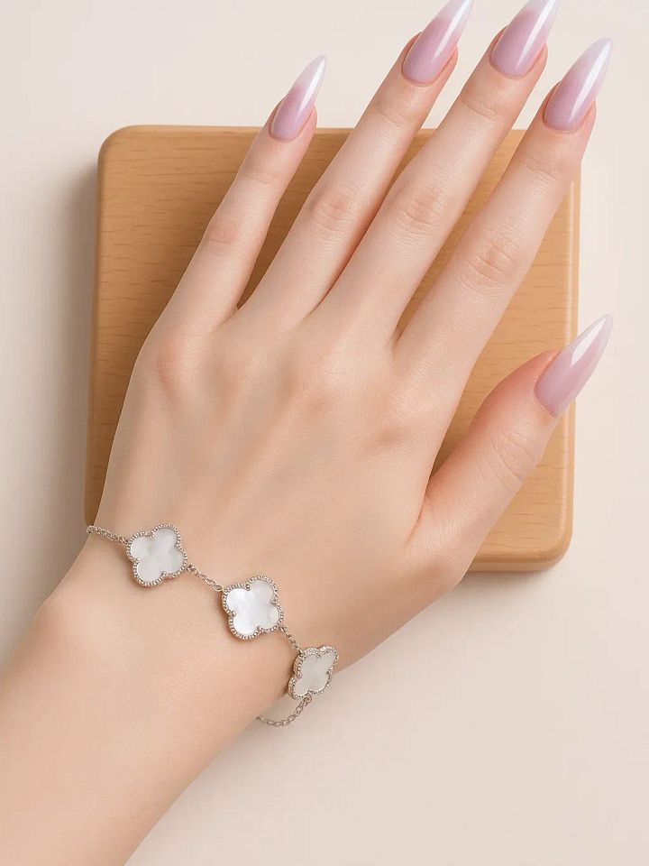 The Lumière Bracelet product image (2)