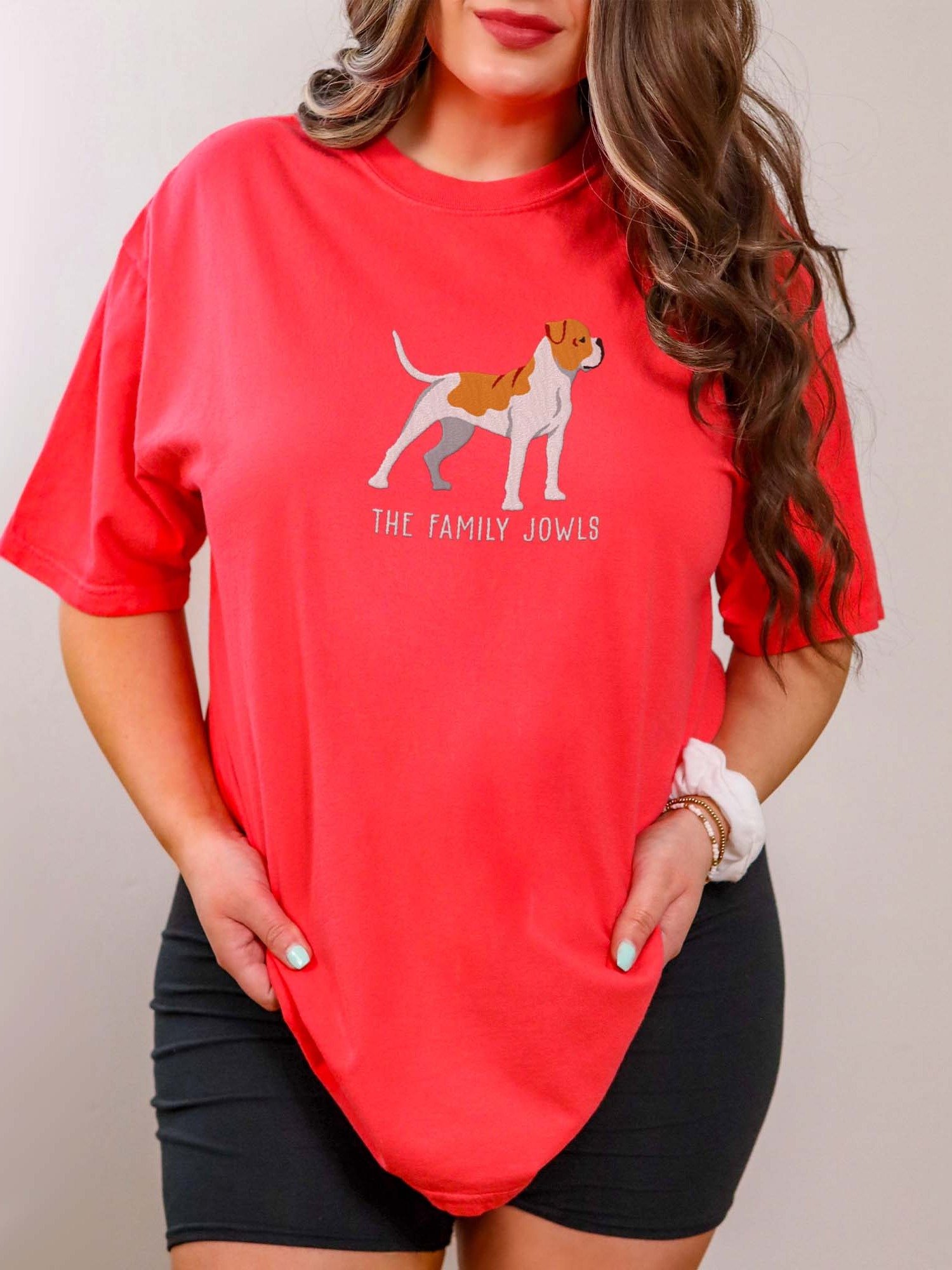 The Family Jowls T-Shirt(Embroidered) of an American Bulldog(Tan & White) product image (2)