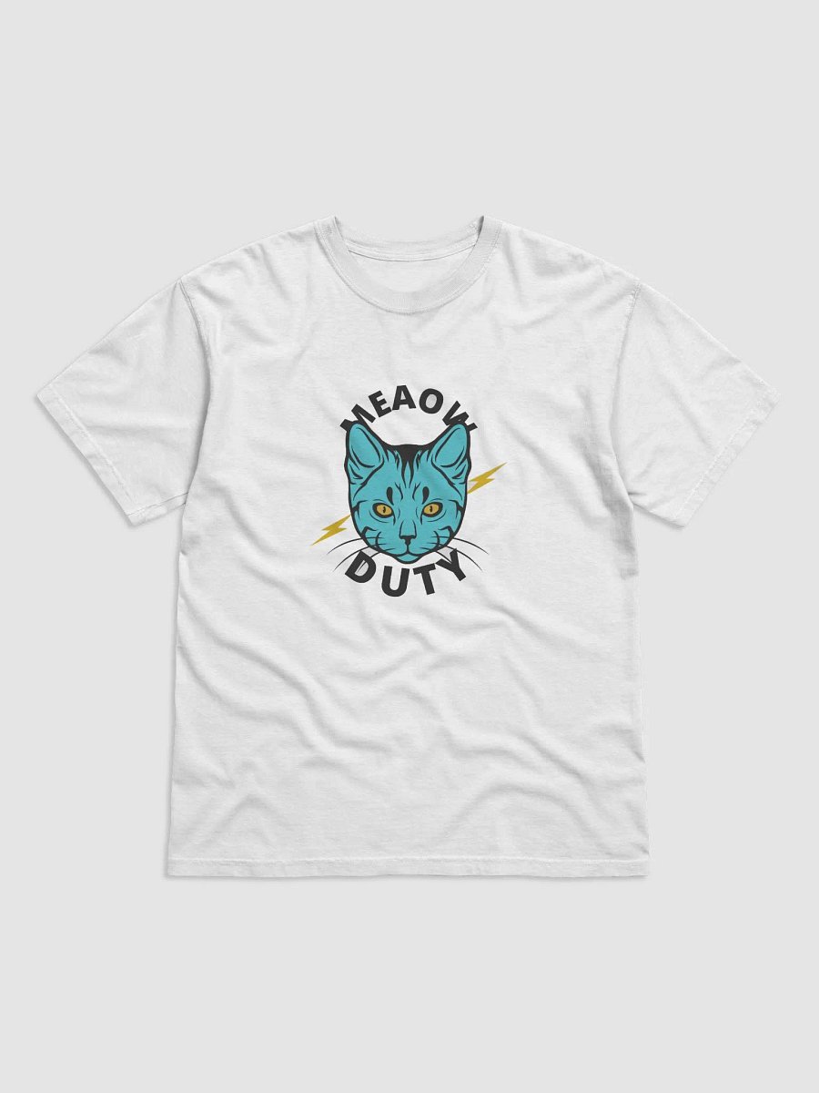 Fearless Feline Badge Graphic T-Shirt product image (1)