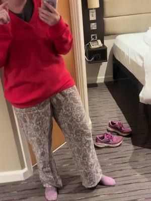 Day 1: Flew to Singapore in this outfit. #flyingsndsrwing #memademay2025 #comfysewing #sewingforfun #doublegauze 