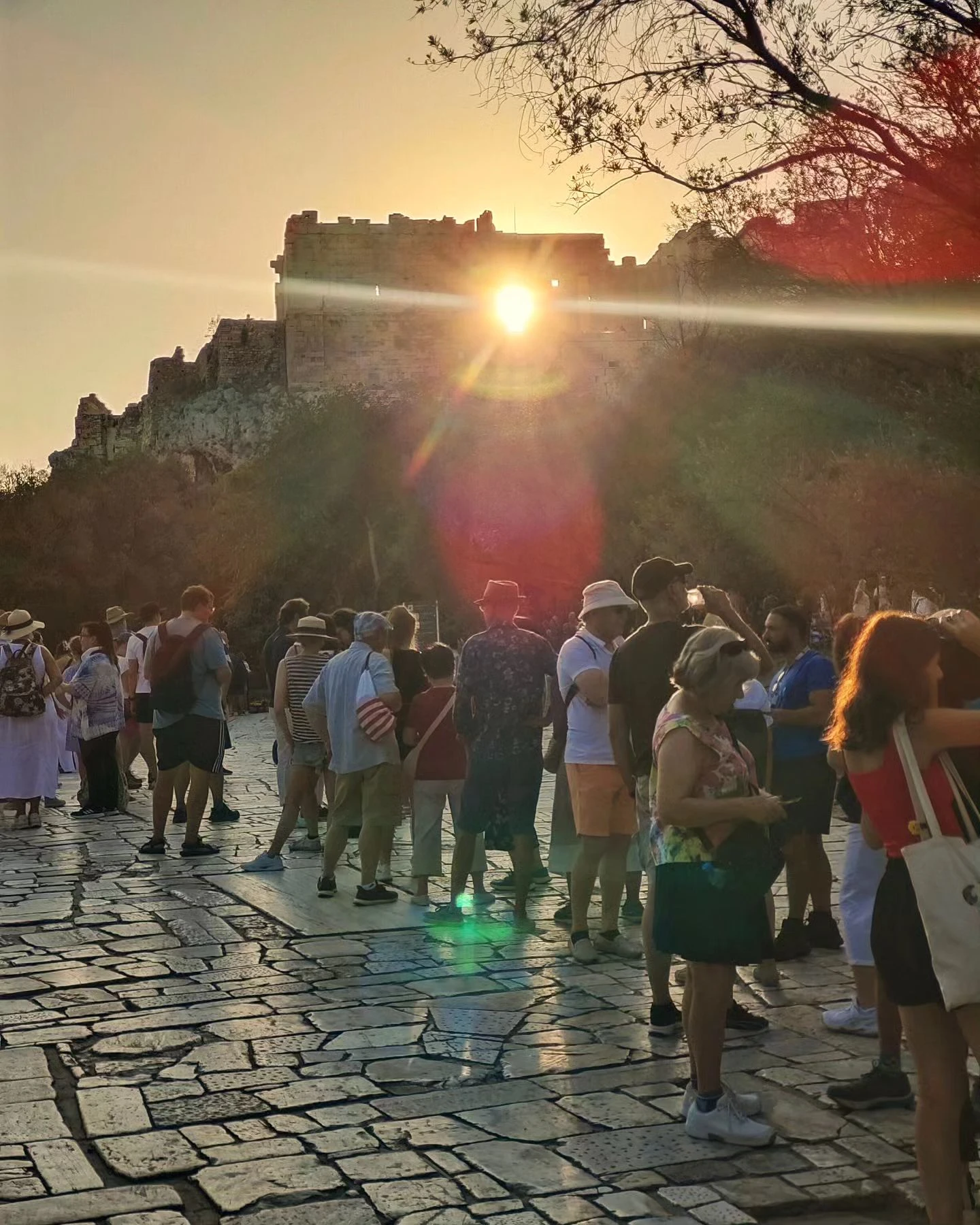 People lining up in the morning for the Acropolis.

#athens #acropolis #visitgreece #visitathens