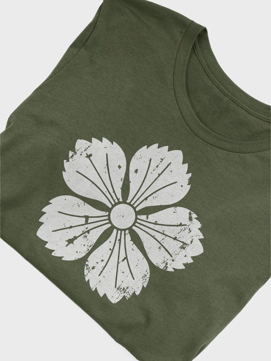 🏷️ Saito Clan Mon T-shirt – Symbol of the Wild Dianthus Flower product image (7)