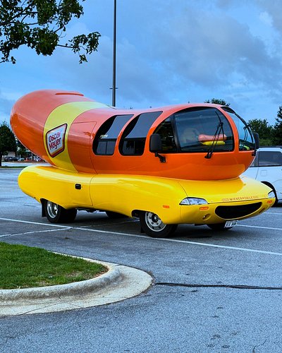 It was brought to my attention that I suck at posting to instagram. So have a wiener mobile that was spotted in the wild rece...