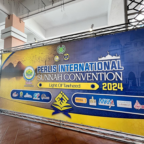 Alhamdulillah for Day 1 at @official_pisc2024 Perlis International Sunnah Convention in Malaysia 🇲🇾🤲✨☝️

 #pisc2024 #perlis #...