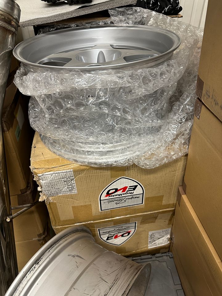 Regamaster EVO II (ICB Version) Silver - 18x10.5 +15 (5x114.3) - New product image (2)