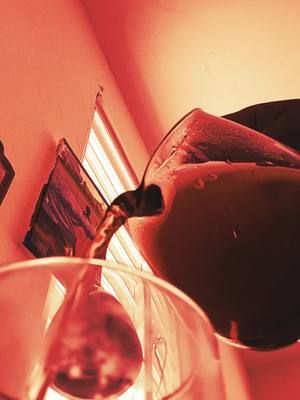 You don’t have to earn your rest. As a homeschooling mom, artist, and creative entrepreneur, there are always a million things to do. But this is your gentle reminder: you are the art. The tea. The glow. Not just what you produce. Rest is part of the process. Sip slow. Paint slower. #artreminder #artistlife #creativewellness #homeschoolmama 