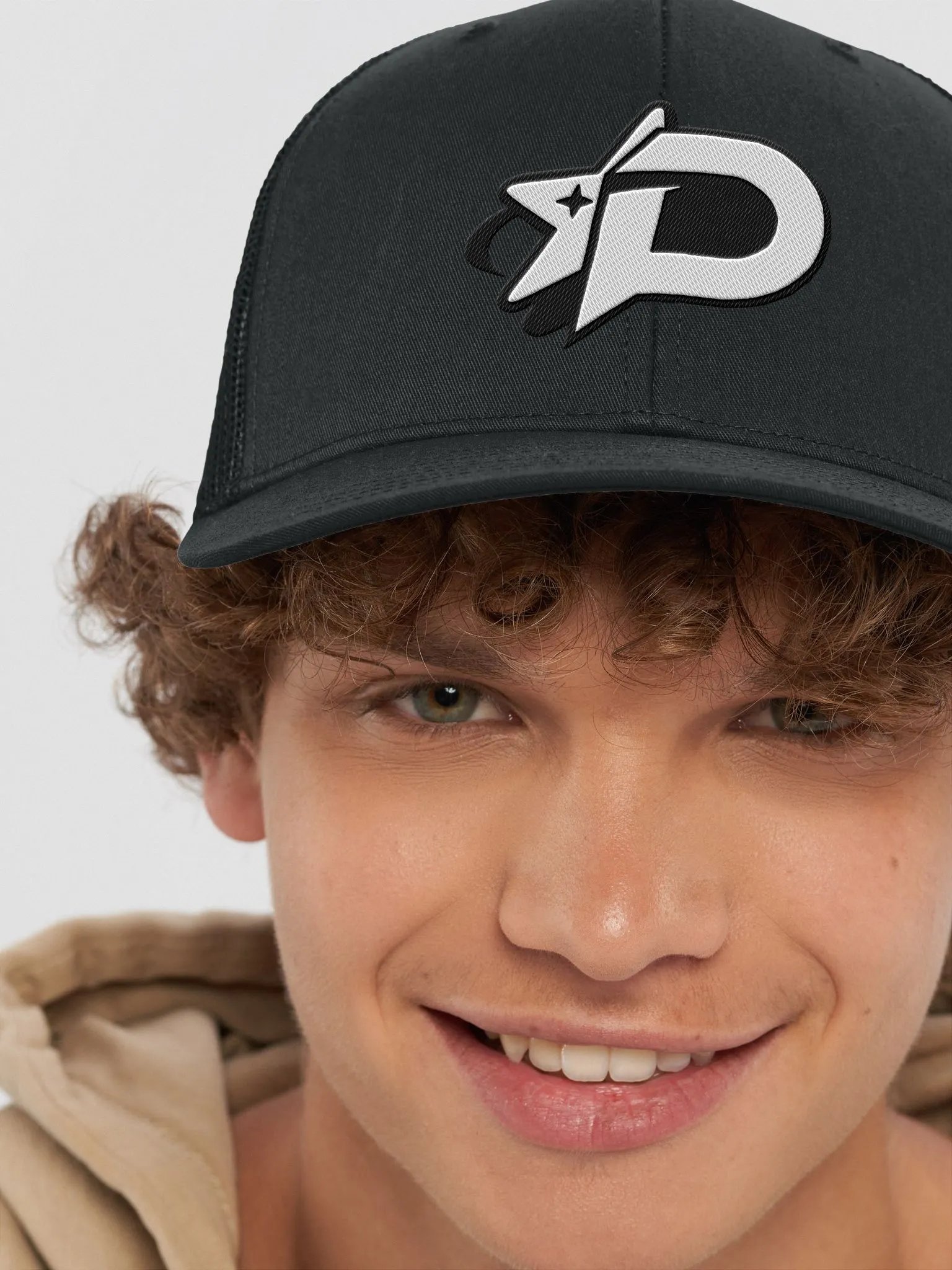 Daniel - Snapback Trucker Hat product image (53)