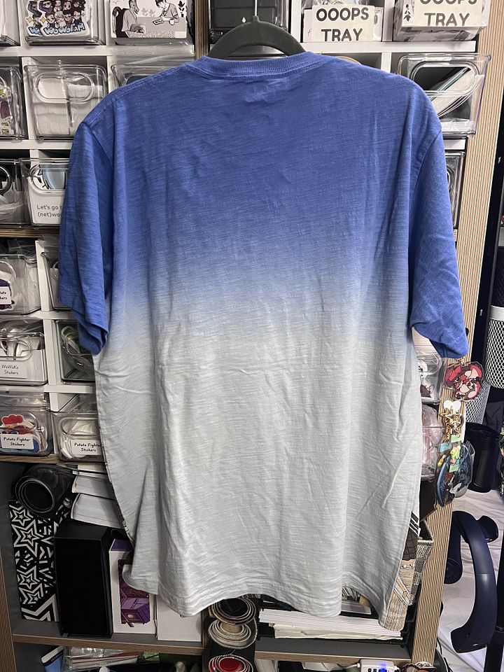 Uniqlo Hokusai Blue Wave Samurai T-Shirt product image (2)