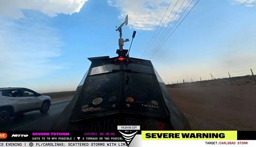 Le lapin 🐰 et la tortue 🐢 

📸 @reedtimmer screenshots @julien.sugier
 🖌️@bibix_86
🏞️ New Mexico 
🎶 Radio H

La team : 
@jorda...