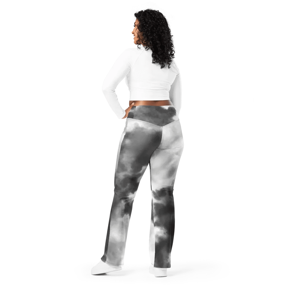 YesYes B/W Flare Leggings product image (7)