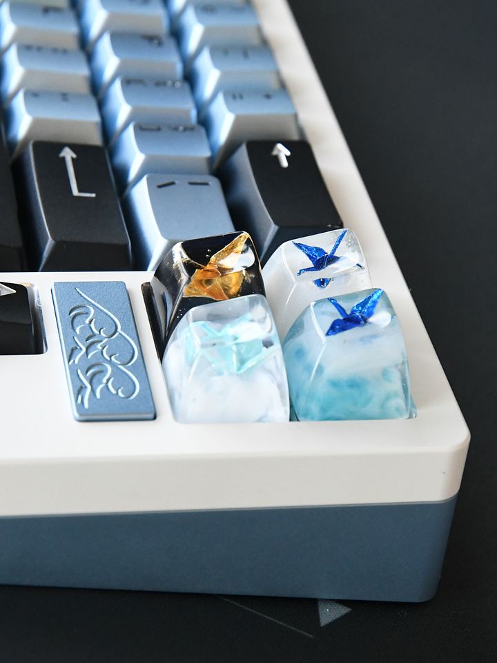 Mountaintop Crane Keycap (SA R1) product image (2)
