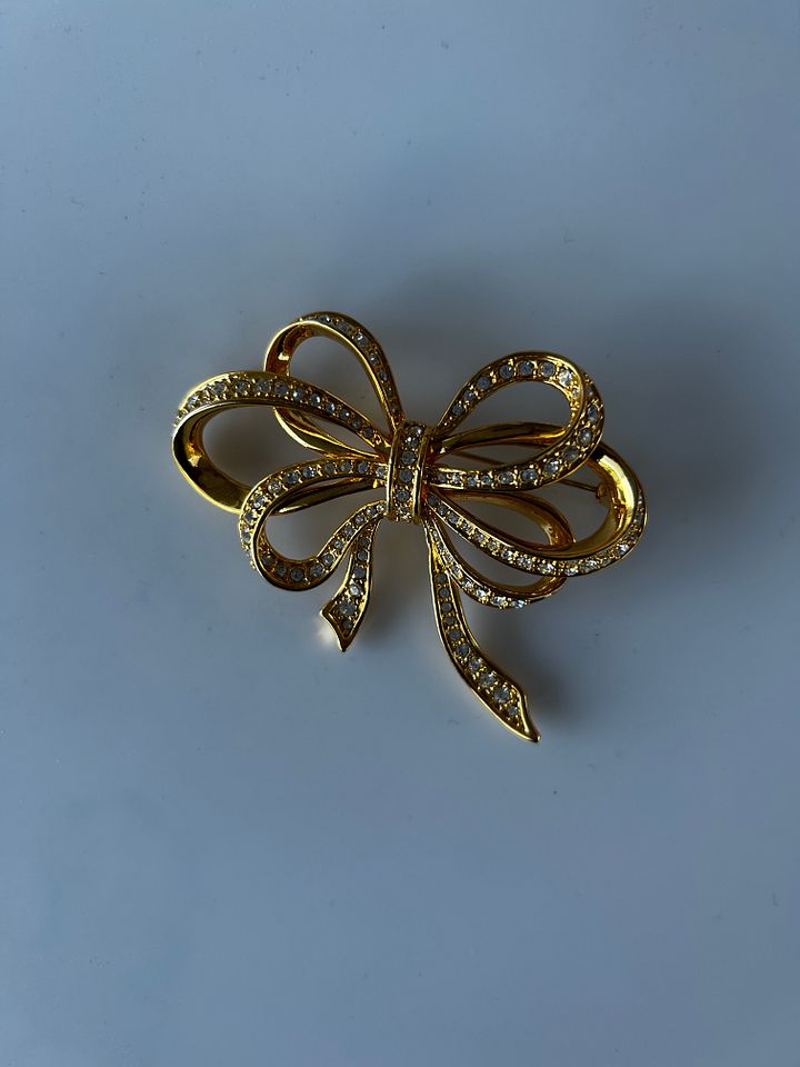 Gold Tone Rhinestones Bow Brooch product image (1)