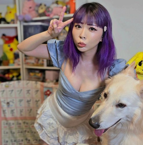 Live on Twitch @japaneseammo_misa 💜with the biggest lapdog @appa.hairbender