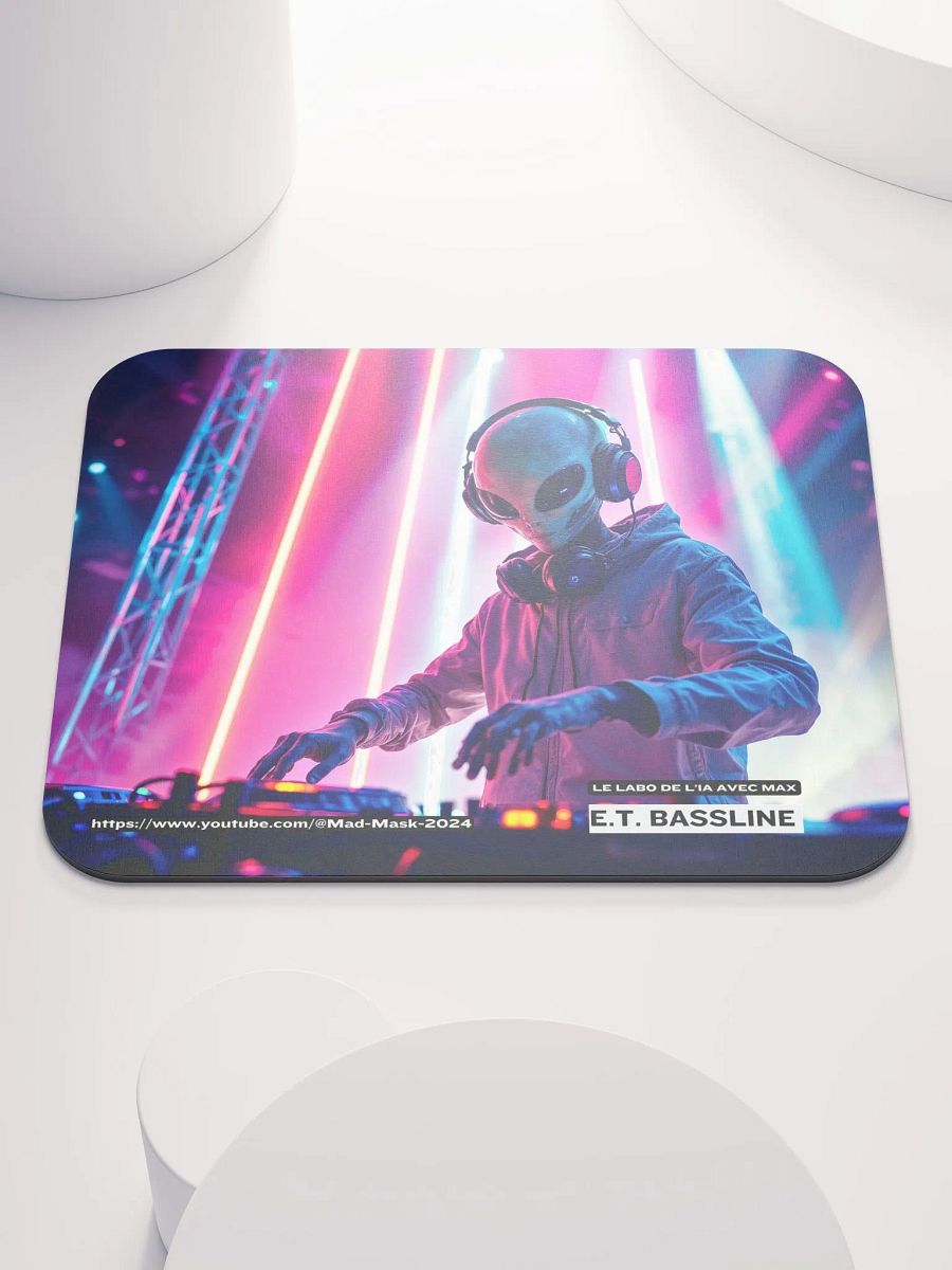 Classic Mouse Pad : E.T. Bassline product image (1)