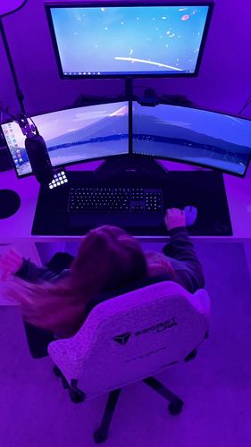 🖥️ 💜 🎮 💁🏼‍♀️

#gaming #trending #videogames #streaming  #pcsetup
