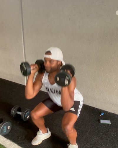 Happy Saturday! Here’s a little workout to try this weekend 🔥 It can be done with dumbbells, bands or body weight! Give it a ...