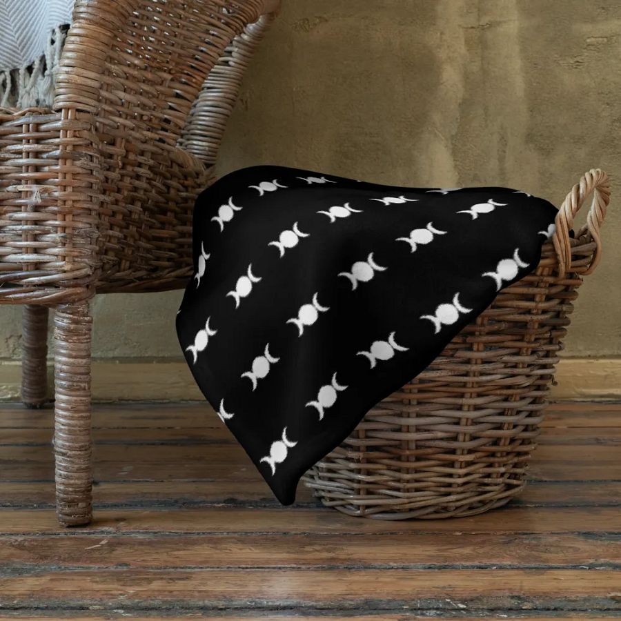 Moon Phases Blanket product image (22)