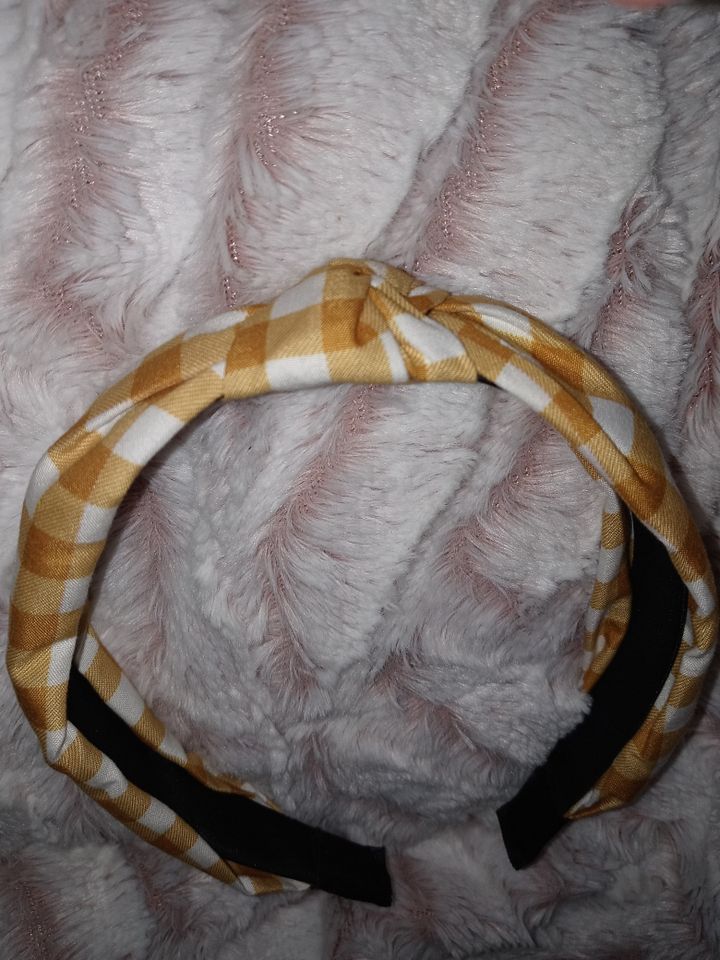 Boss momma gold plaid headband product image (1)