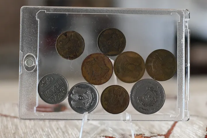 مجموعة قطع نقدية معدنية سورية اصدار عام 1970 - 1980 product image (1)
