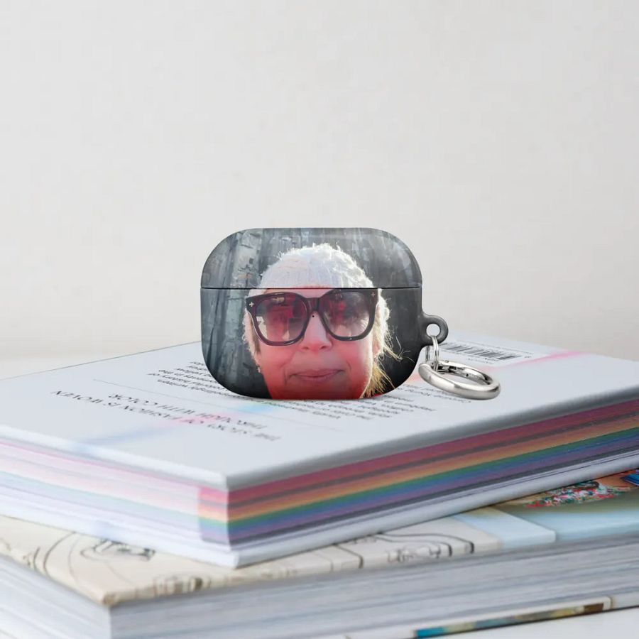 AirPods case product image (51)