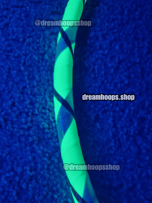 Emerald Bubble - 25'' 5/8 Polypro Dance Hoop product image (2)