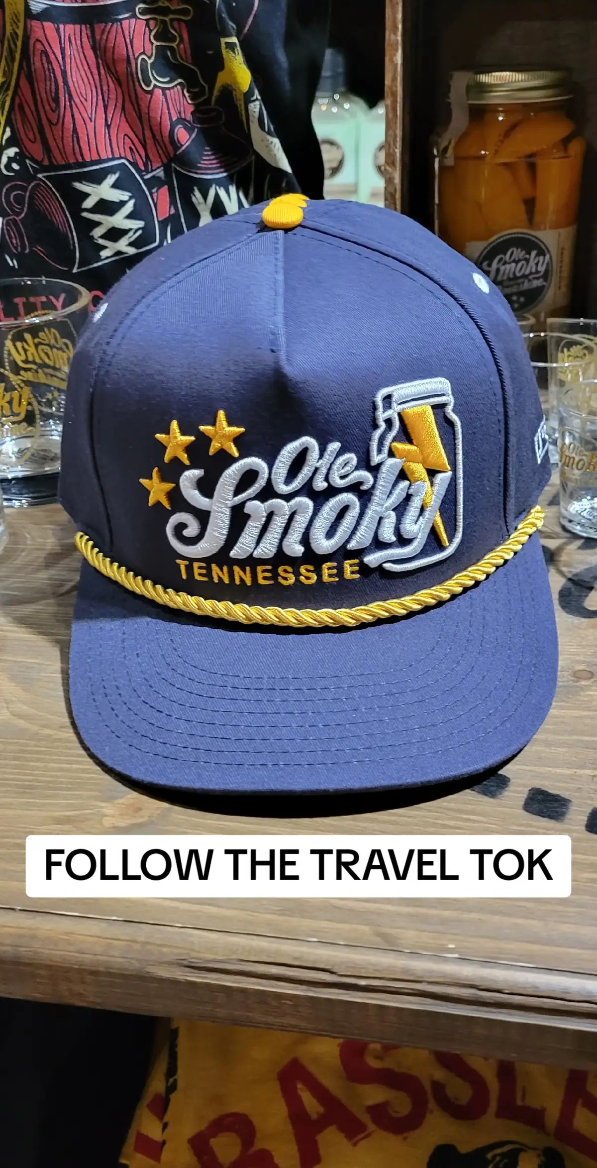 follow my travel account.  @trailseekersam #fyp #smokeymountains #gatlinburg #smokymountainstennessee 