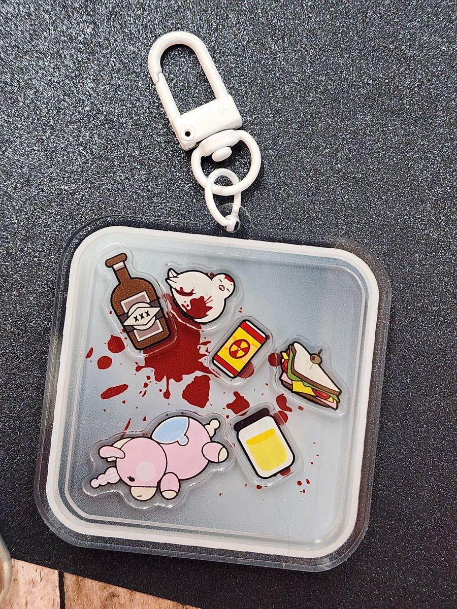 Team Fortress 2 Medkit Shaker Keychain product image (3)