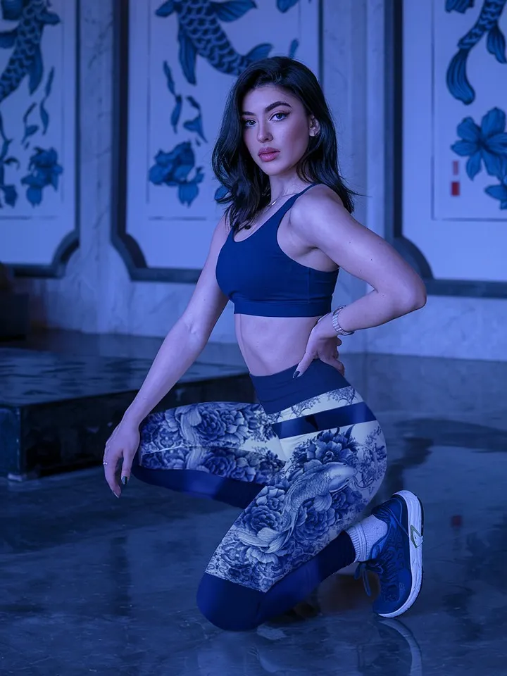 Koi-Porcelain-yoga leggings product image (2)